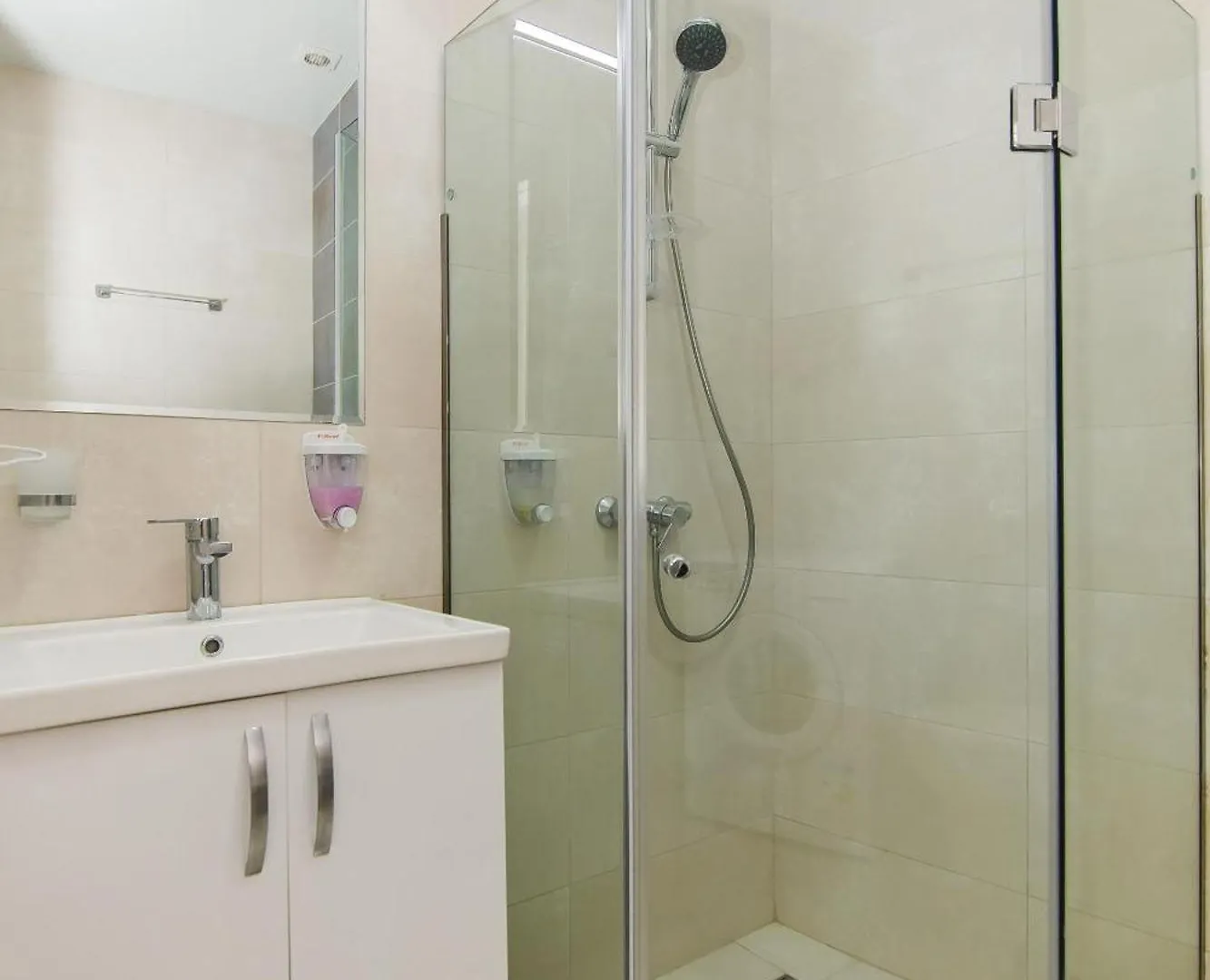 Roion Batumi 2Br Apartment With Pool B 1511